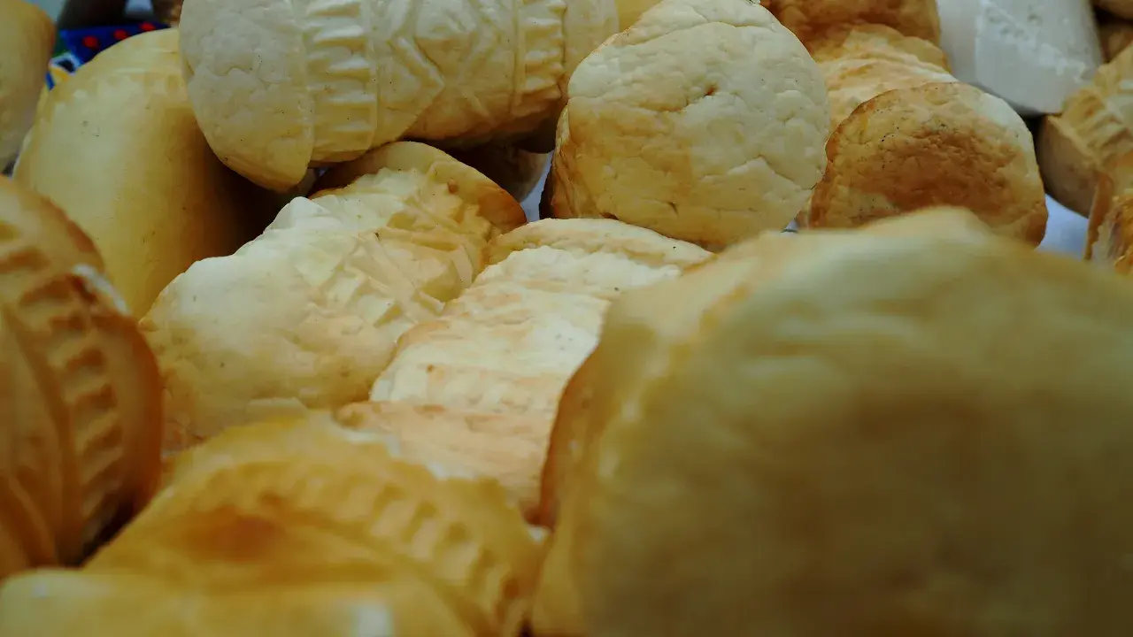 Bacówka: Prawdziwe sery góralskie? Jak rozpoznać i gdzie kupić