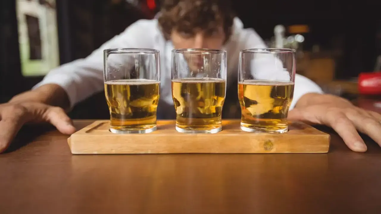 Ile kalorii ma wino? Wybierz najlżejsze opcje na diecie