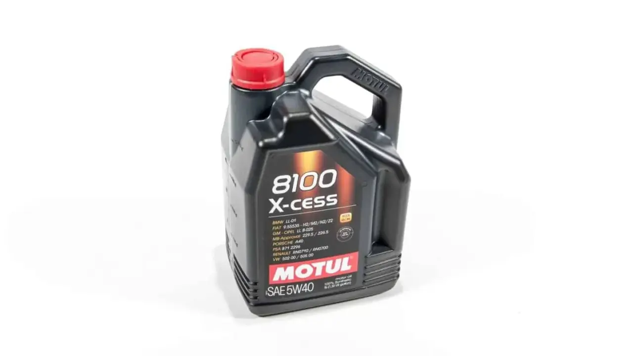 Motul 5W-40 5L: Jaki wybrać? Ceny, normy i jak rozpoznać oryginał