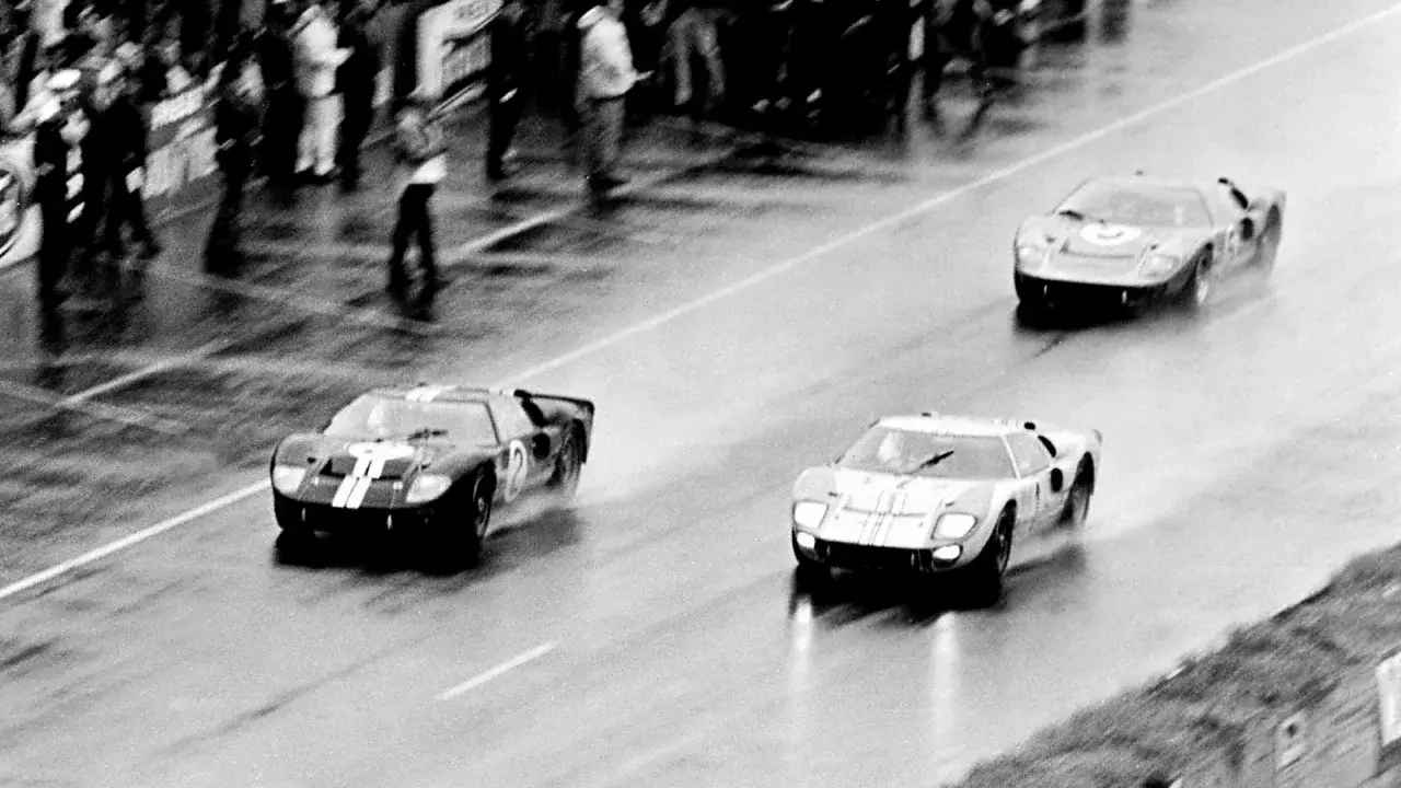 Legendarna rywalizacja Ford vs Ferrari: wyścig Le Mans 66