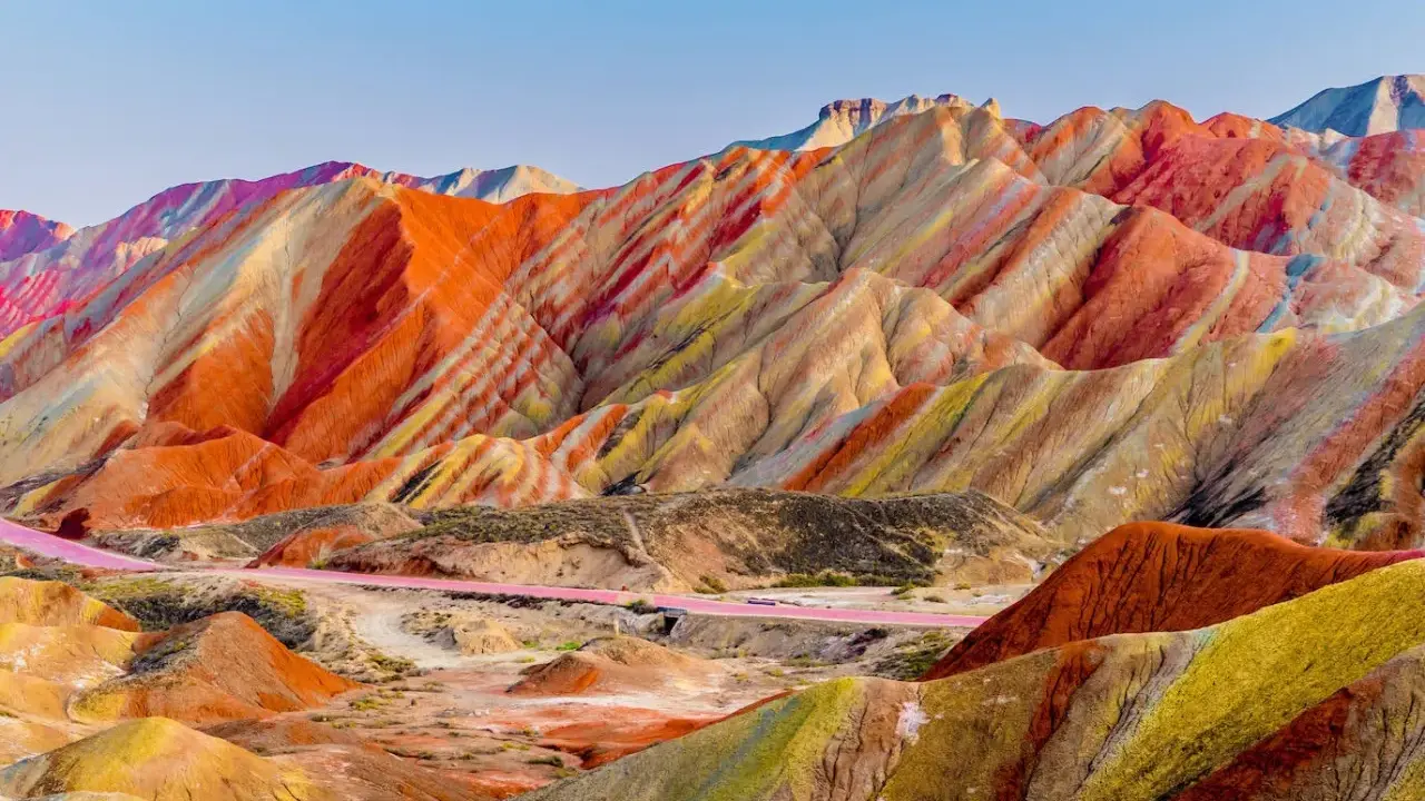 Colores de las montañas: maravillas geológicas que te sorprenderán