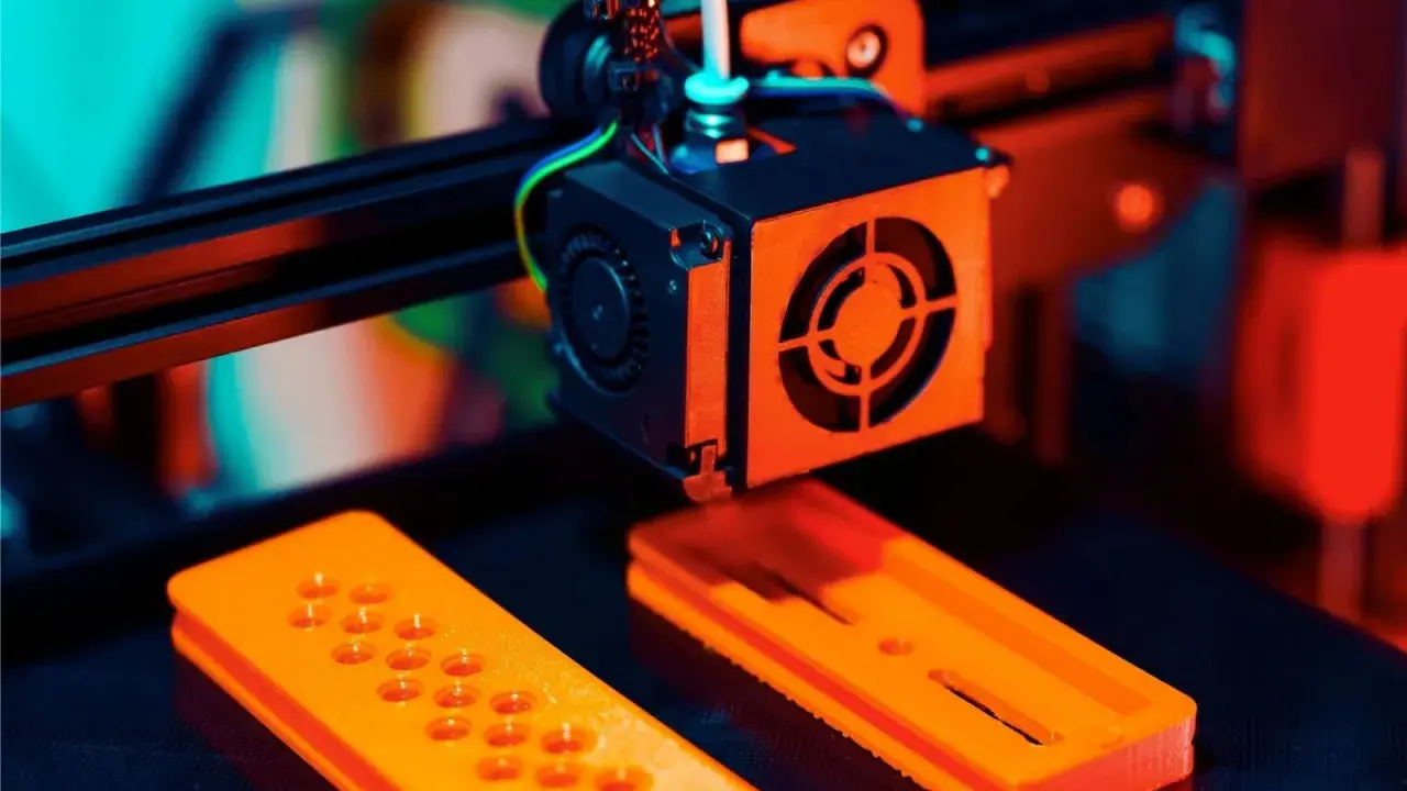 Drukarka 3D: Pomysły na dom, hobby i zarobek. Odkryj potencjał!