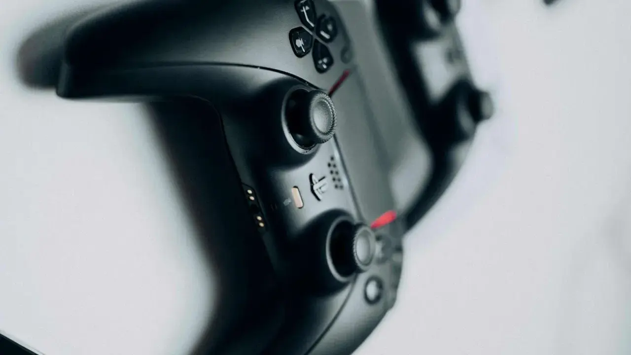 Jak wyłączyć lektora na PS5? Pozbądź się irytującego czytania ekranu.