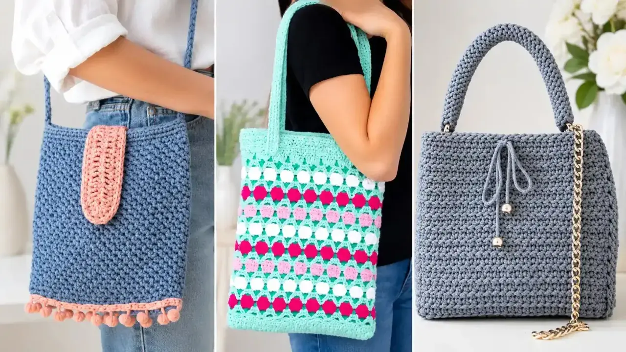 Tres bolsos de ganchillo: uno azul con pompones, otro multicolor y uno gris elegante. Ideas para como hacer bolsos de ganchillo faciles.