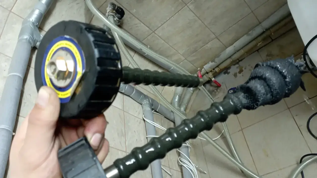 Pompa do CO: Czyszczenie instalacji krok po kroku. Poznaj koszty i efekty