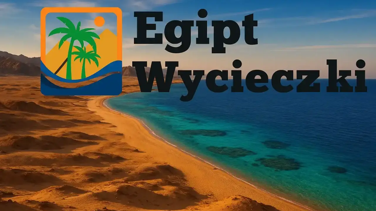 Piękna plaża i turkusowe morze w Egipcie. Wrzesień to idealny czas na wycieczki, by cieszyć się słońcem i ciepłą pogodą.