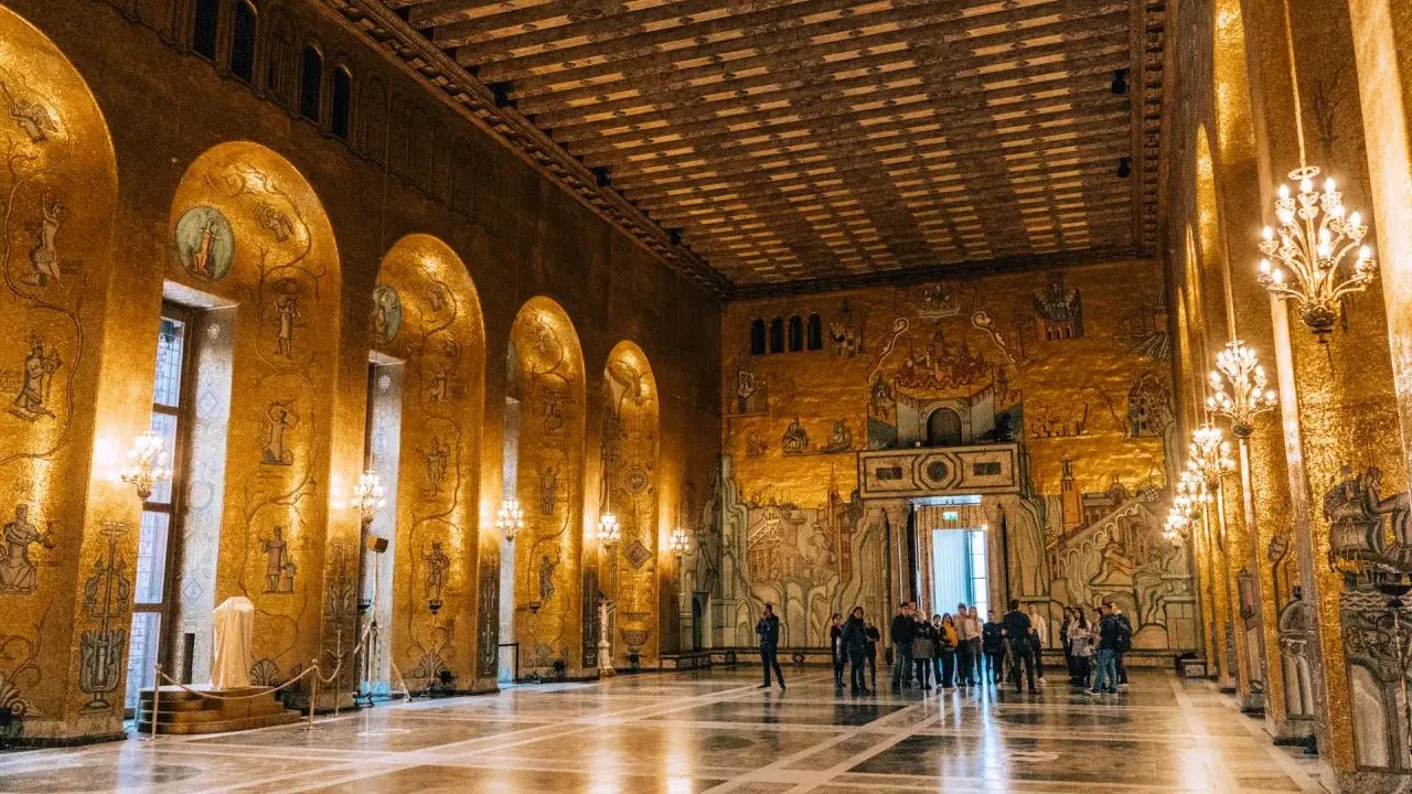 Złota Sala w Ratuszu w Sztokholmie, idealne miejsce na zwiedzanie podczas weekendu w Sztokholmie.