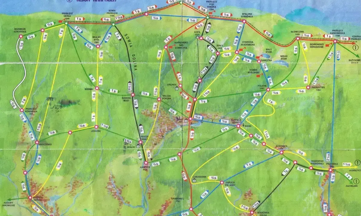 Mapa szlaków turystycznych Karkonoszy z zaznaczonymi trasami i punktami, w tym Śnieżką.