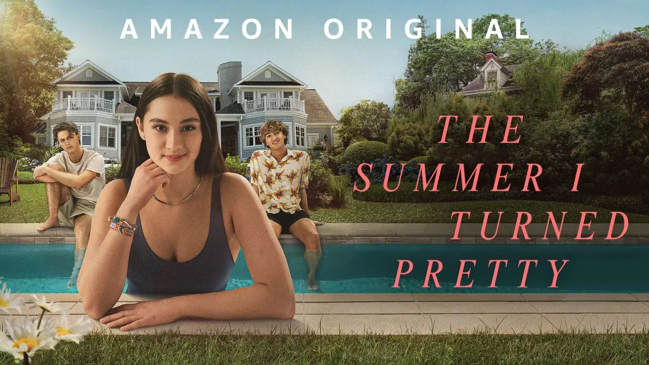 Tego lata stałam się piękna, a obok basenu siedzą dwaj chłopcy. Amazon Original.