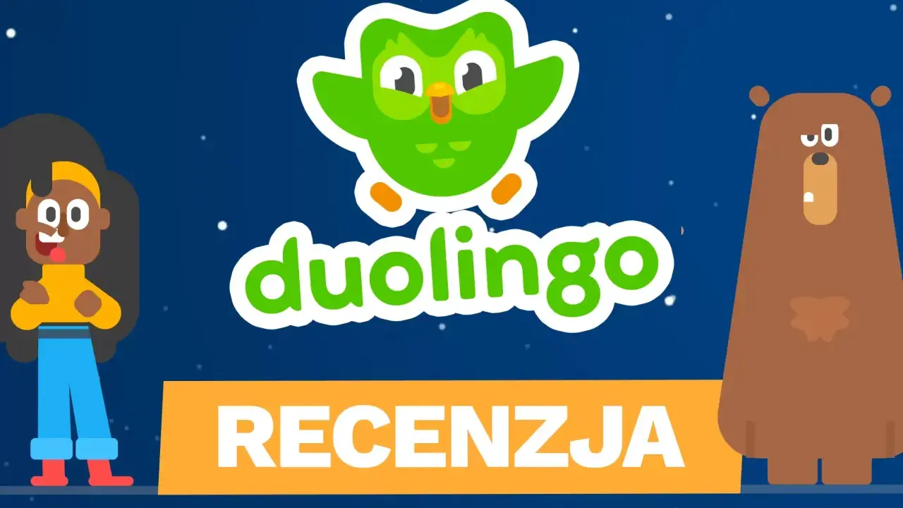 Recenzja aplikacji do nauki języka Duolingo z sową, dziewczynką i niedźwiedziem.