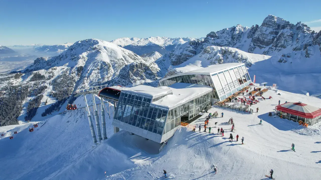 Narty Austria: Wyciągi, karnety, top ośrodki. Jedź mądrze!