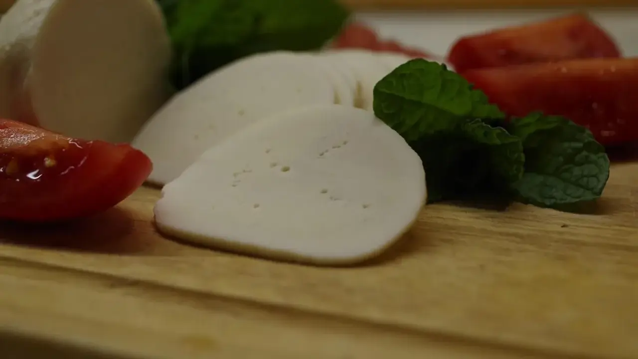Domowy ser kozi: przepis krok po kroku. Zrób to sam!