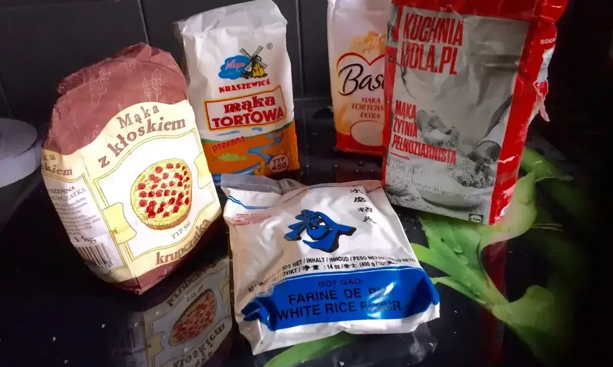 Różne rodzaje mąk: pszenna tortowa, żytnia pełnoziarnista, z kłoskiem, ryżowa. Szukasz, czym zastąpić mąkę pszenną? Oto kilka opcji.