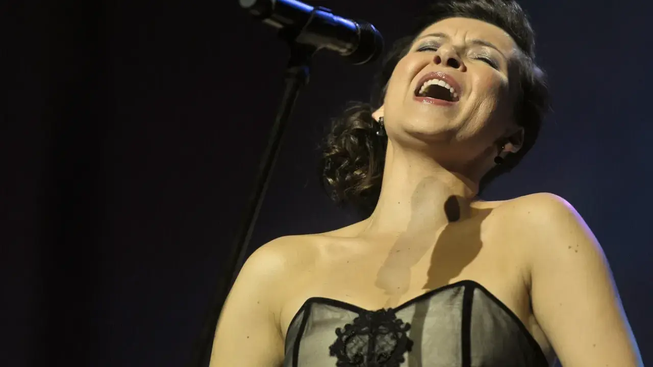 Katarzyna Łaska: Kto śpiewa "Mam tę moc"? Głos Elsy!