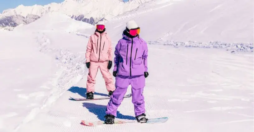 Jaki strój na snowboard? Kompletny poradnik dla początkujących!