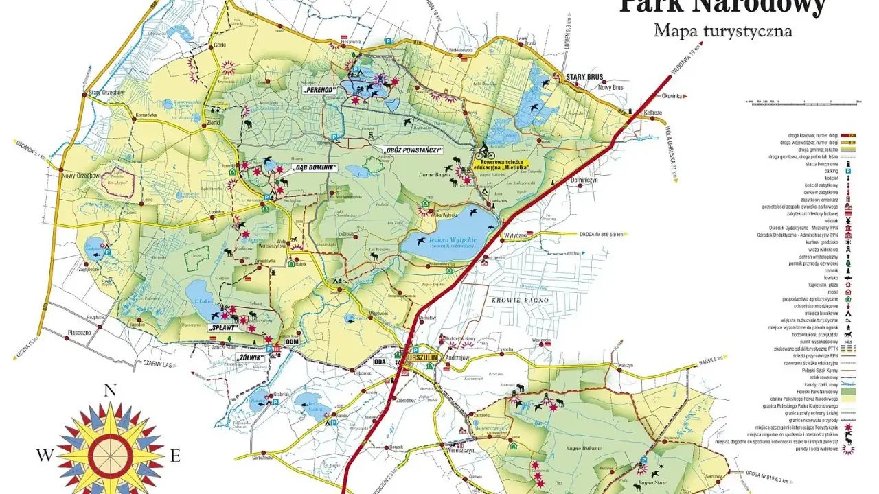 Mapa turystyczna Polskiego Parku Narodowego z zaznaczonymi szlakami, jeziorami i miejscowościami.