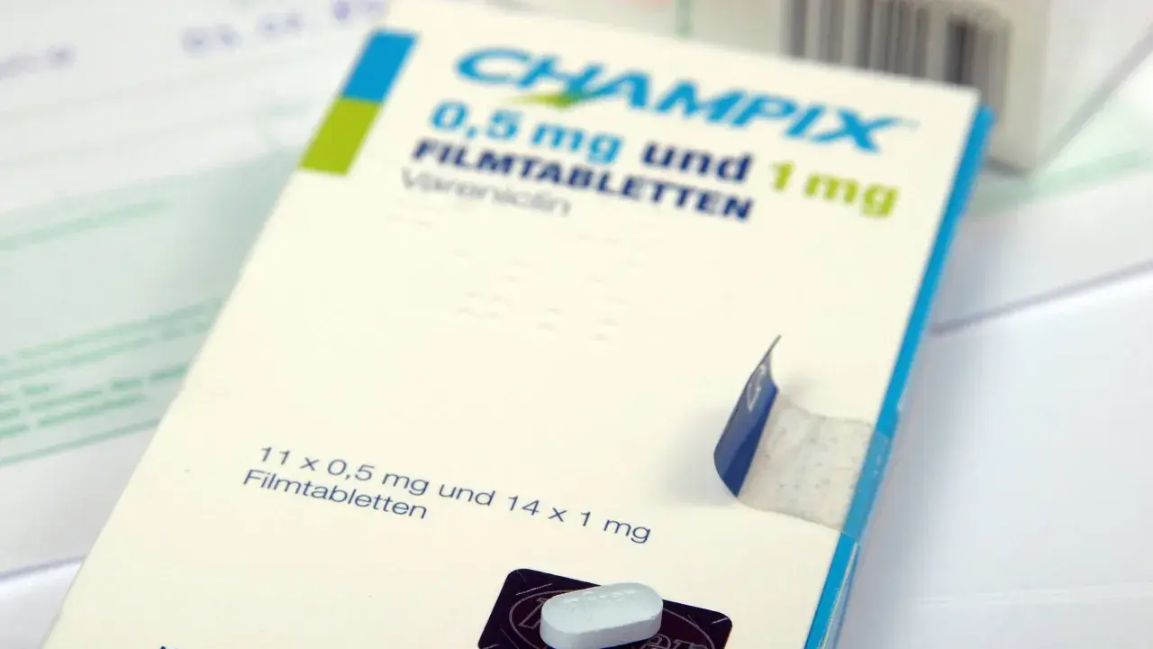 Packung Champix Filmtabletten, 0,5 mg und 1 mg. Eine mögliche Champix Alternative für Raucherentwöhnung.