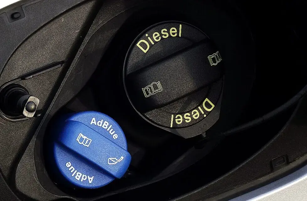 VW Touran: Pojemność baku, AdBlue, rezerwa ile litrów?