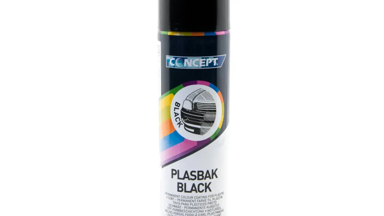 Czarna farba w sprayu Concept Plasbak Black – doskonała jaka farba do plastiku na zewnątrz. Odnów elementy plastikowe!