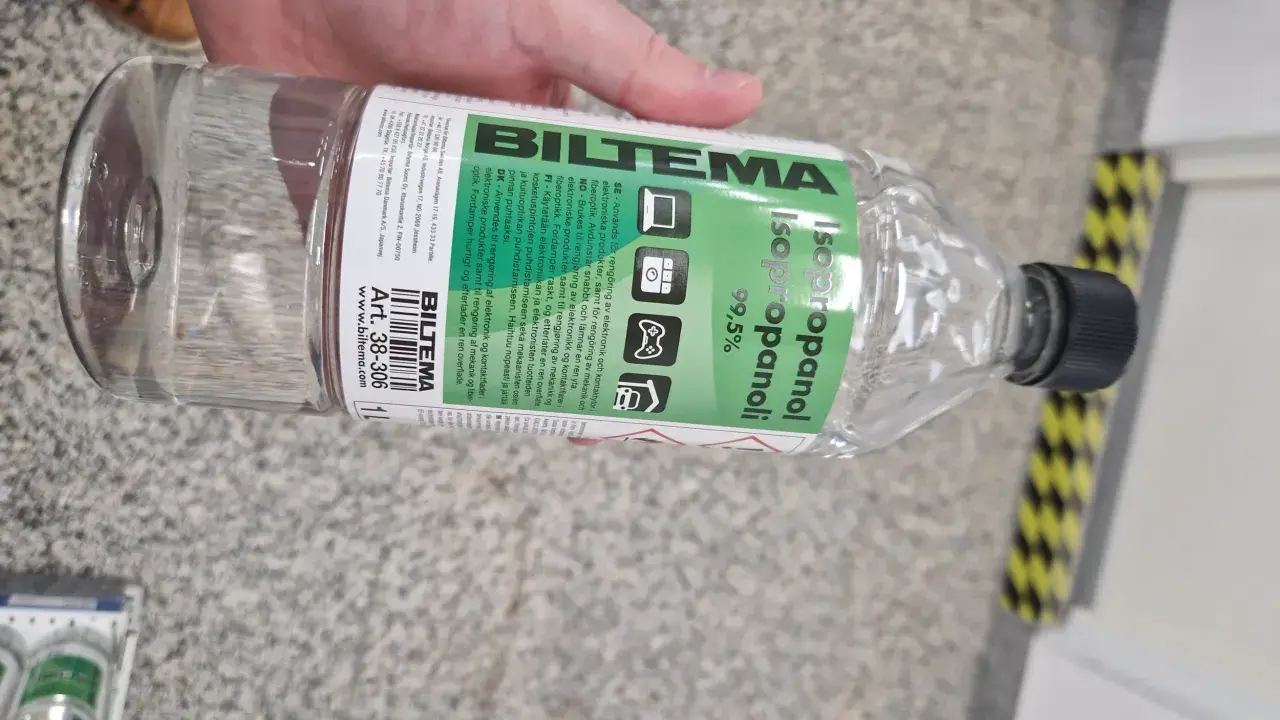 Isopropanol från Biltema, 99,5%. Perfekt för rengöring av elektronik, som en fotogenlykta biltema.