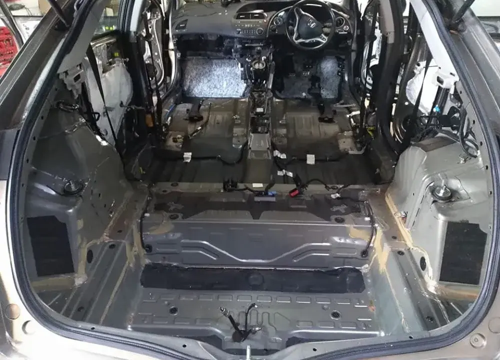 Honda Civic UFO: Bak 50L. Ile przejedziesz i kiedy rezerwa?