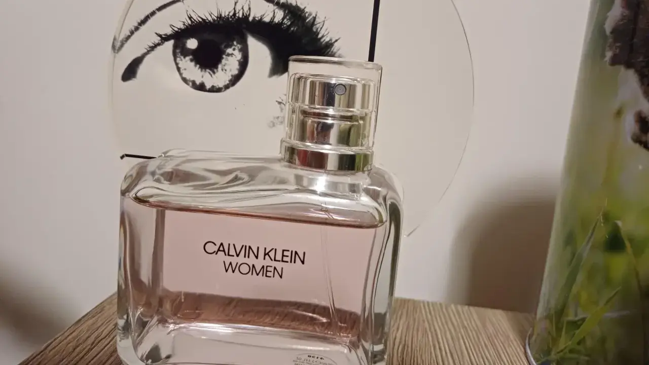 Najpiękniejsze perfumy Calvin Klein damskie: Które wybrać?