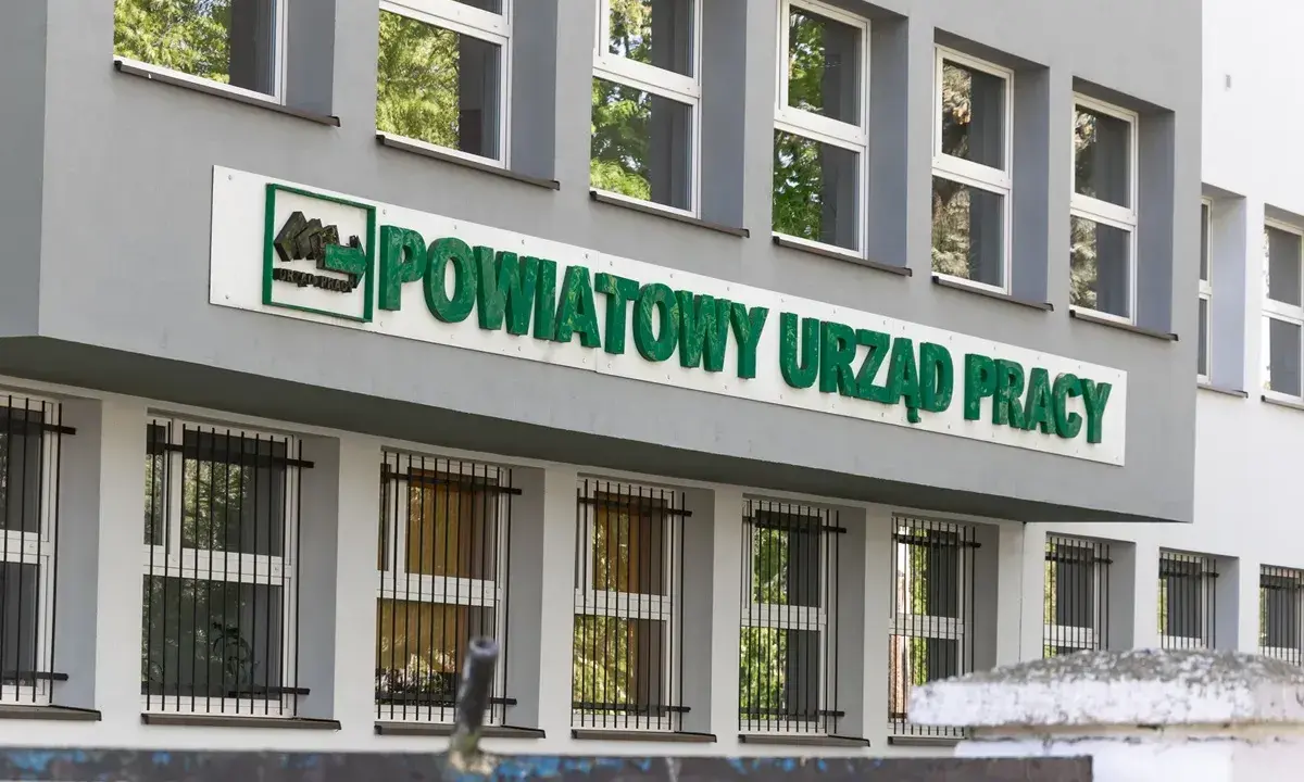 Powiatowy Urząd Pracy. Tu dowiesz się, jak wyrejestrować się z urzędu pracy.