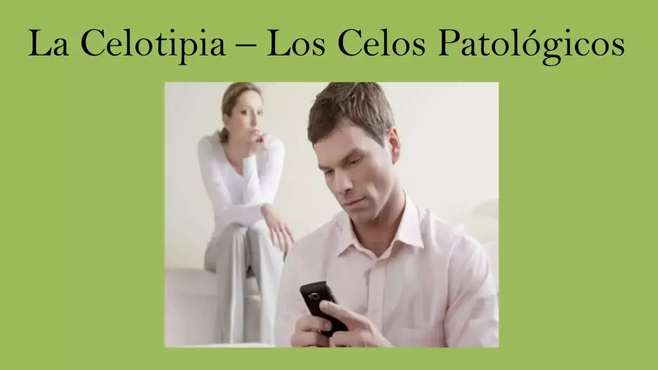 Hombre absorto en su móvil, mujer con gesto de desconfianza. La celotipia, tratamiento y superación.