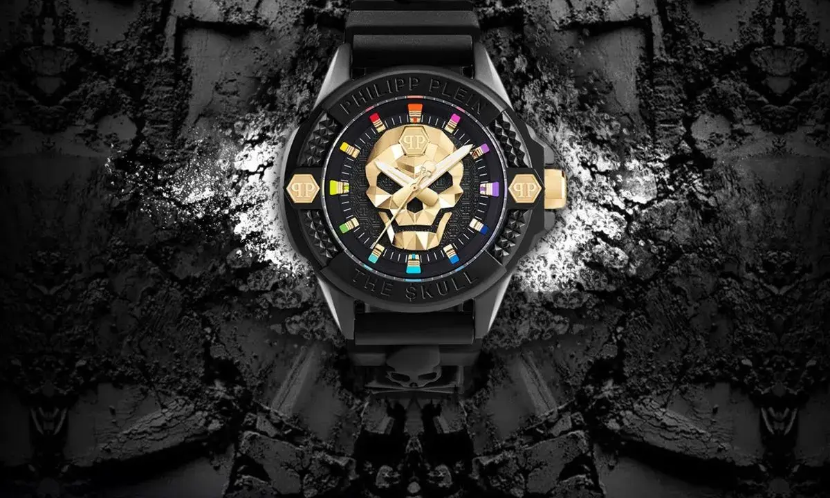 Złoty zegarek Philipp Plein "The Skull" z czaszką i tęczowymi indeksami. Jak rozpoznać oryginał? Detale i jakość wykonania.