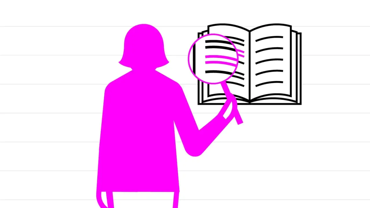 Eine pinke Silhouette einer Person hält eine Lupe über ein offenes Buch mit markierten Zeilen.