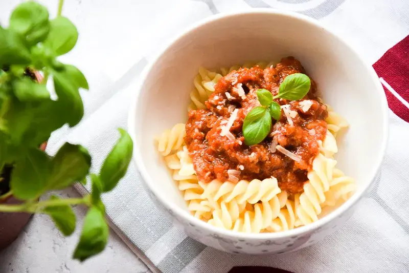 Spaghetti dla niemowlaka: bezpieczny przepis, BLW i od kiedy?
