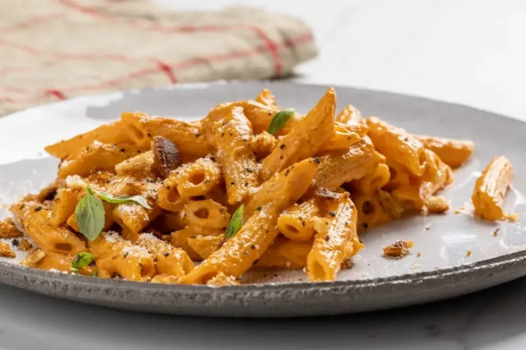 Pasta con Peperoni: Ricetta Base, Varianti e Segreti per un Piatto Perfetto