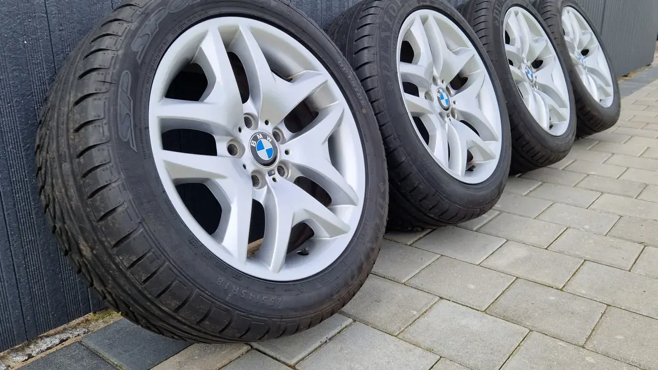 BMW X3 E83: Opony idealne dla xDrive? Uniknij kosztownych błędów!