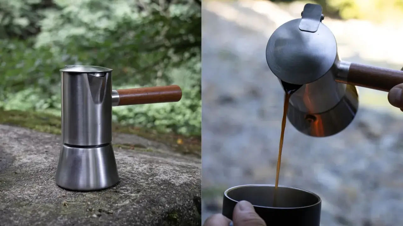 Edler Bialetti Espressokocher aus Edelstahl mit Holzgriff, bereit für den perfekten Kaffee. Die Anleitung ist einfach: Wasser rein, Kaffee rein, erhitzen, genießen.