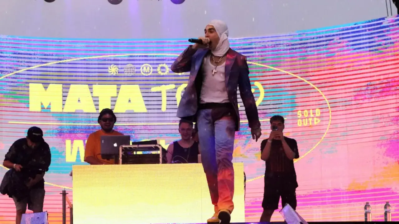 Mata na scenie, tłum szaleje, a pytanie "ile trwa koncert Maty" pozostaje bez odpowiedzi, bo zabawa trwa!