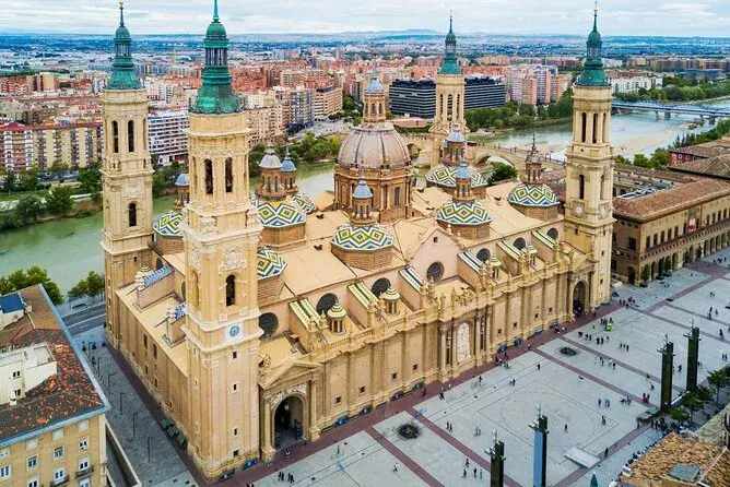 Zaragoza: Tu guía definitiva para explorar la ciudad y sus secretos