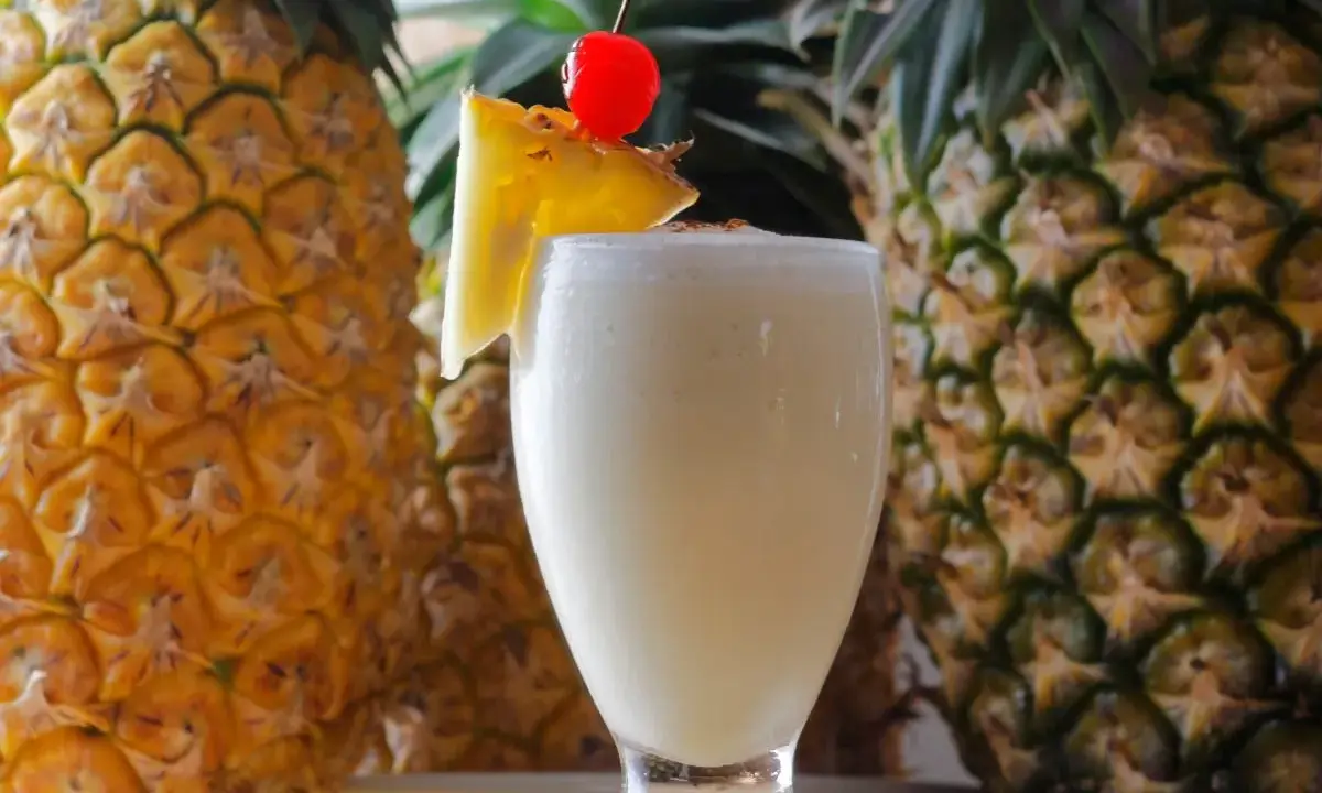 Piña Colada: Przepisy na drink ananas kokos poczuj smak tropików!