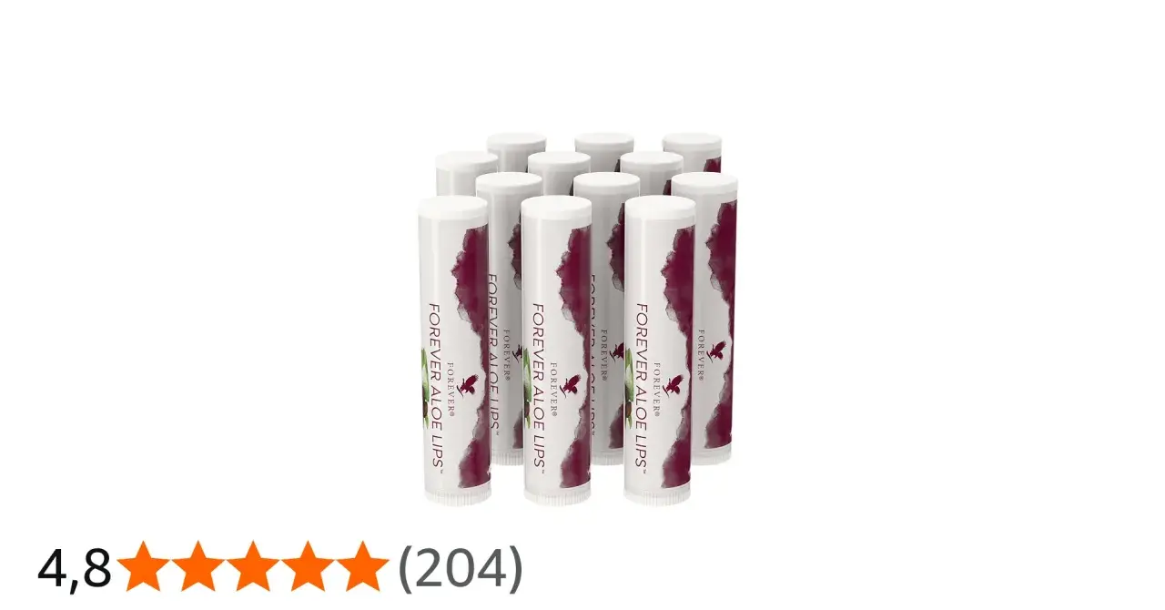 Kilka sztyftów Forever Aloe Lips™ w białych opakowaniach z bordowym wzorem i logo. Idealne do pielęgnacji ust.