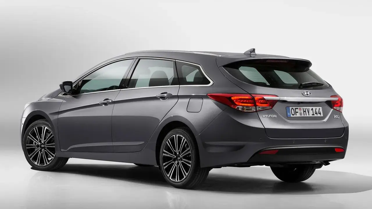 Hyundai i40: Pojemność baku 70 litrów? Sprawdź zasięg!