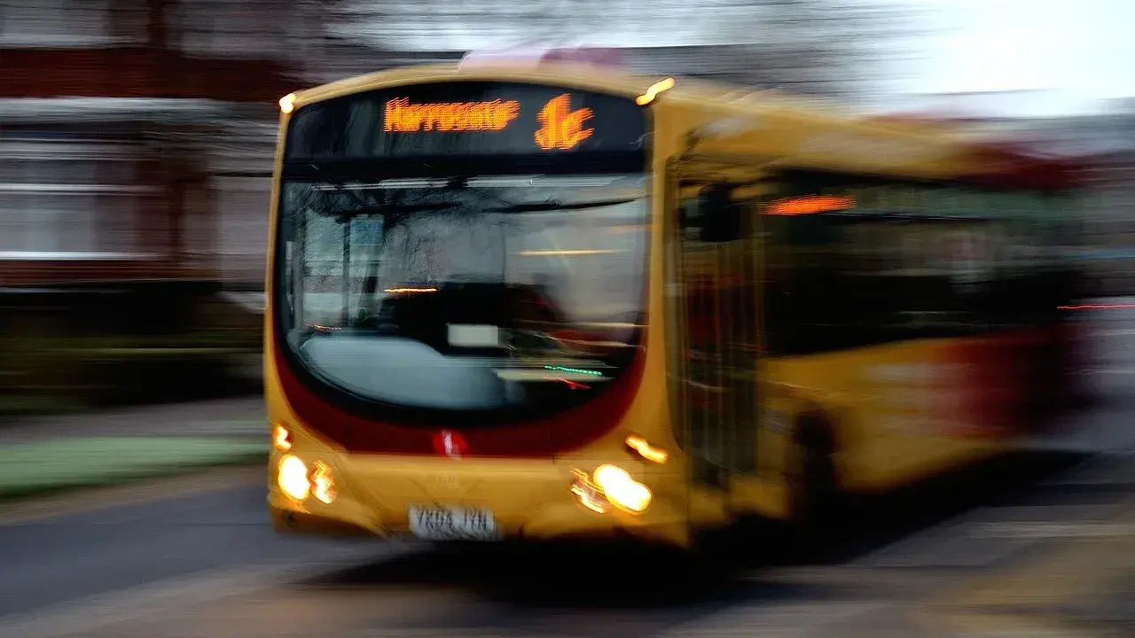 Odpowietrzanie sprzęgła krok po kroku: odzyskaj precyzję jazdy!