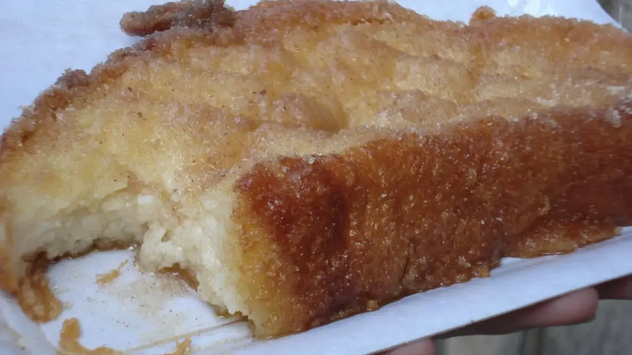 Torrijas esponjosas y doradas, perfectas para tu próxima receta. Un dulce tradicional que enamora.