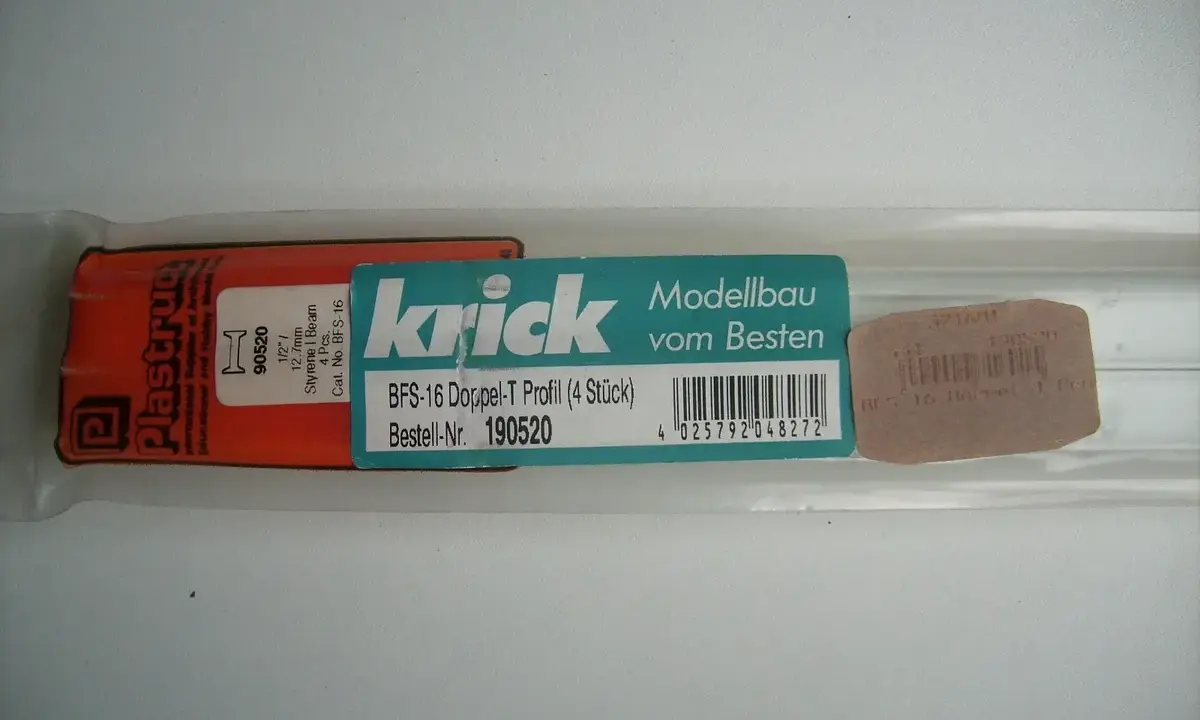 Verpackung mit einem Krick Modellbau BFS-16 Doppel-T Profil (4 Stück) aus Kunststoff.