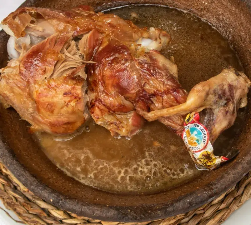 Gastronomía de Valladolid: Del Lechazo al Vino, un Festín para ti