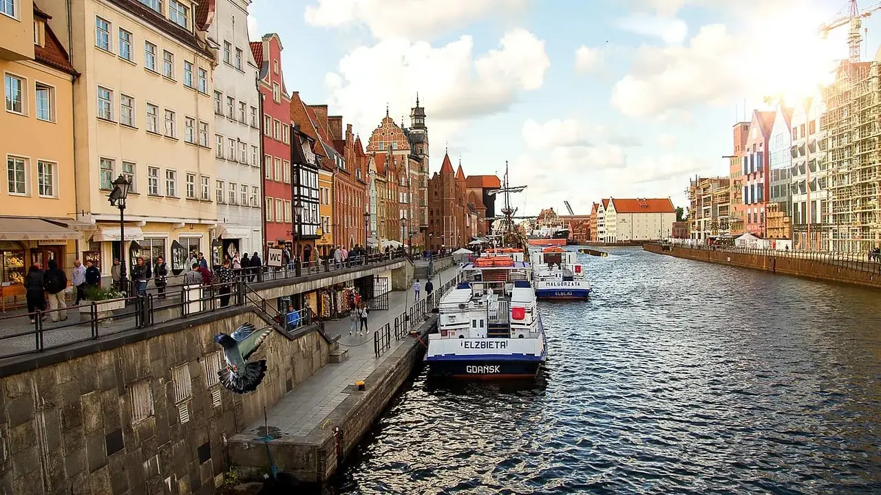 Gdańsk: Gdzie zjeść? Odkryj najlepsze smaki i widoki miasta