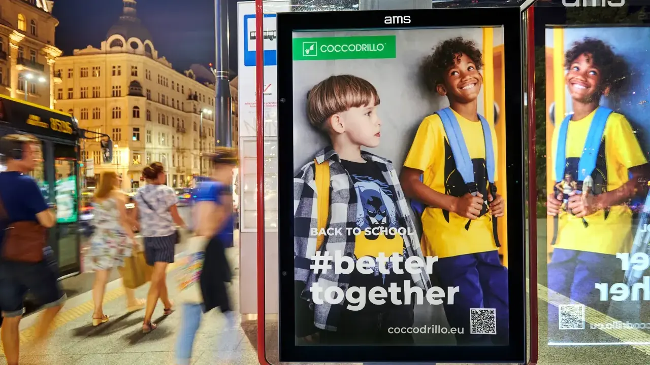 Ooh co to! Dzieciaki w szkolnych plecakach, gotowe na przygodę. #better together, bo razem raźniej!