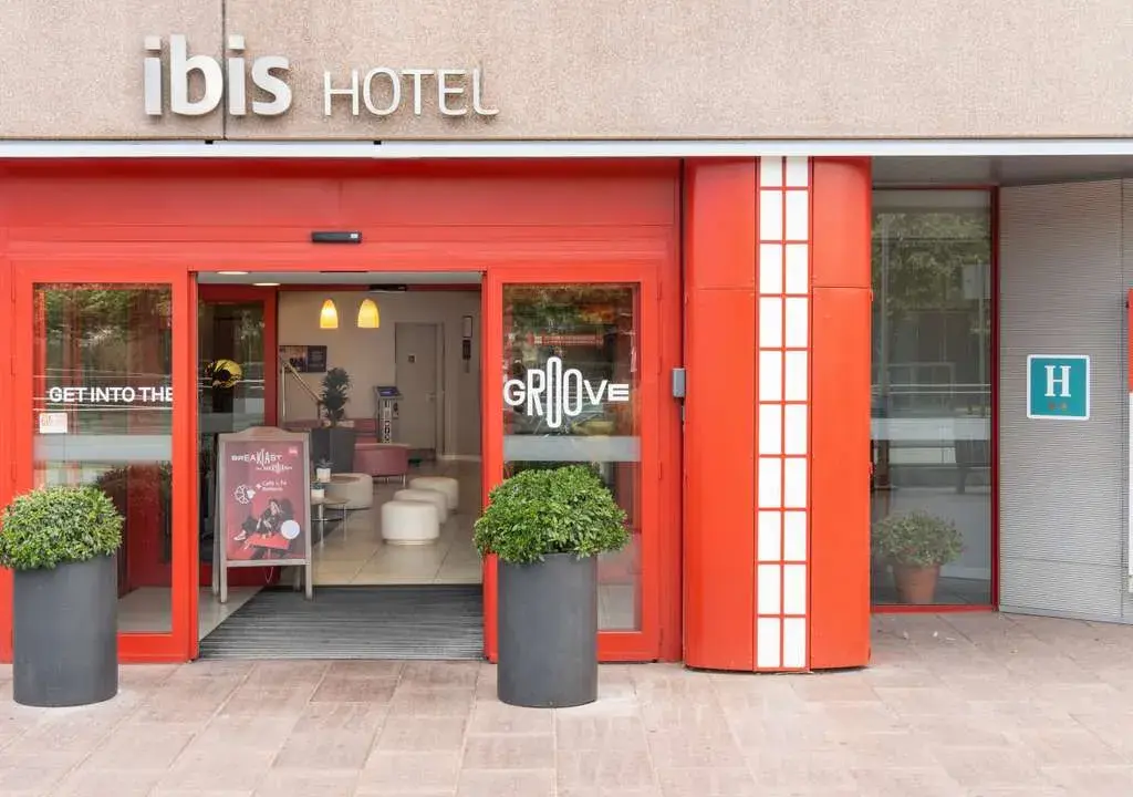 Hotel Ibis Barcelona Meridiana: Comodidad y Asequibilidad en el Corazón de la Ciudad