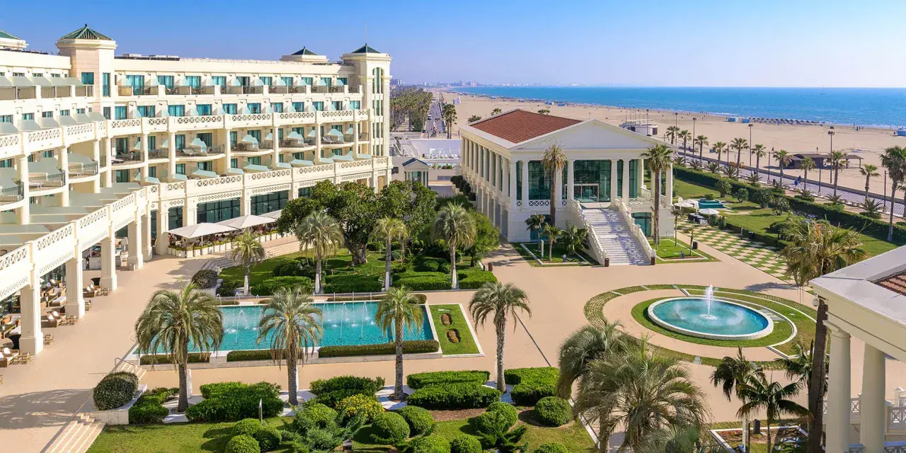 Hotel Balneario Las Arenas: Lujo 5 estrellas, Spa y Playa en Valencia