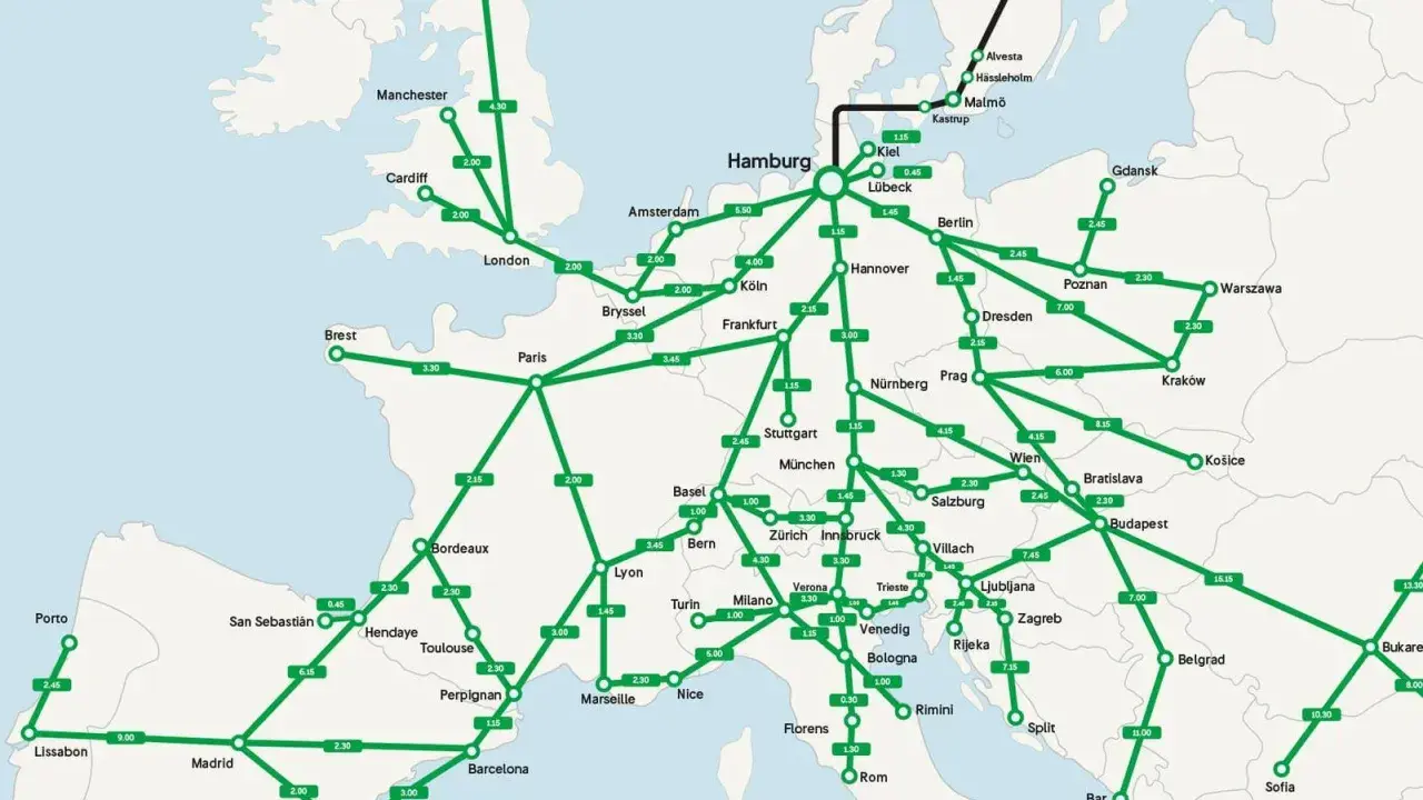 Karta över Europa med tågluff rutt. Gröna linjer visar förbindelser mellan städer som London, Paris, Berlin, Wien och Budapest.