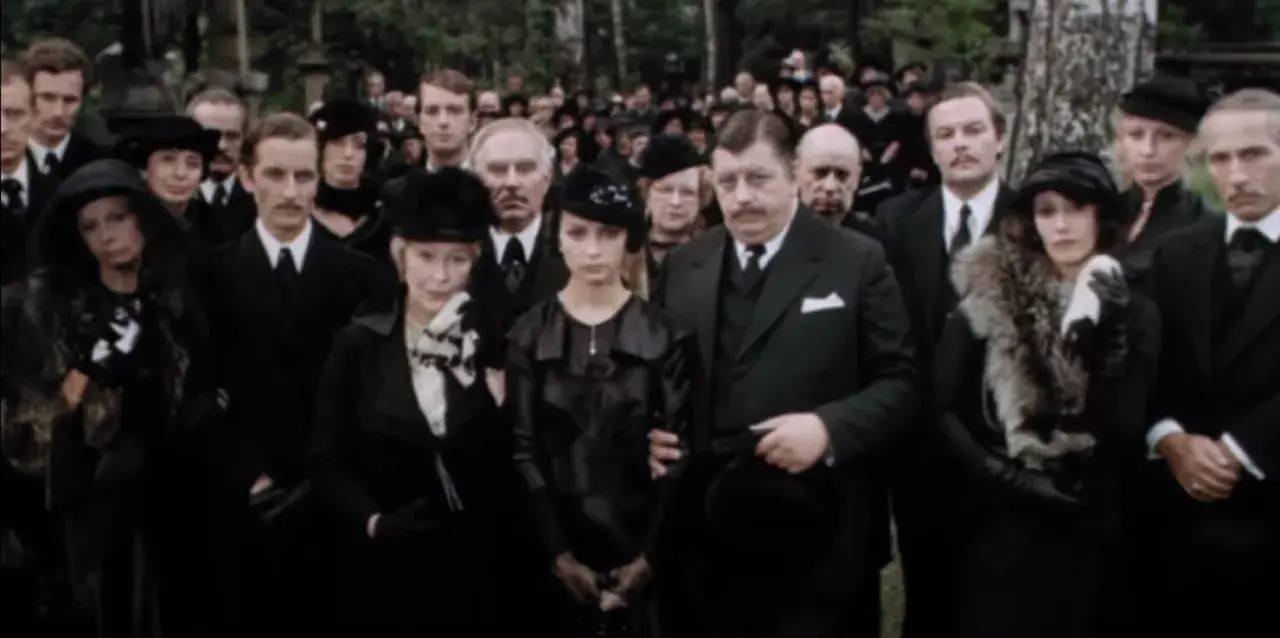Gdzie kręcono zdjęcia do filmu Trędowata? Tajemnice plenerów i ciekawostki z planu