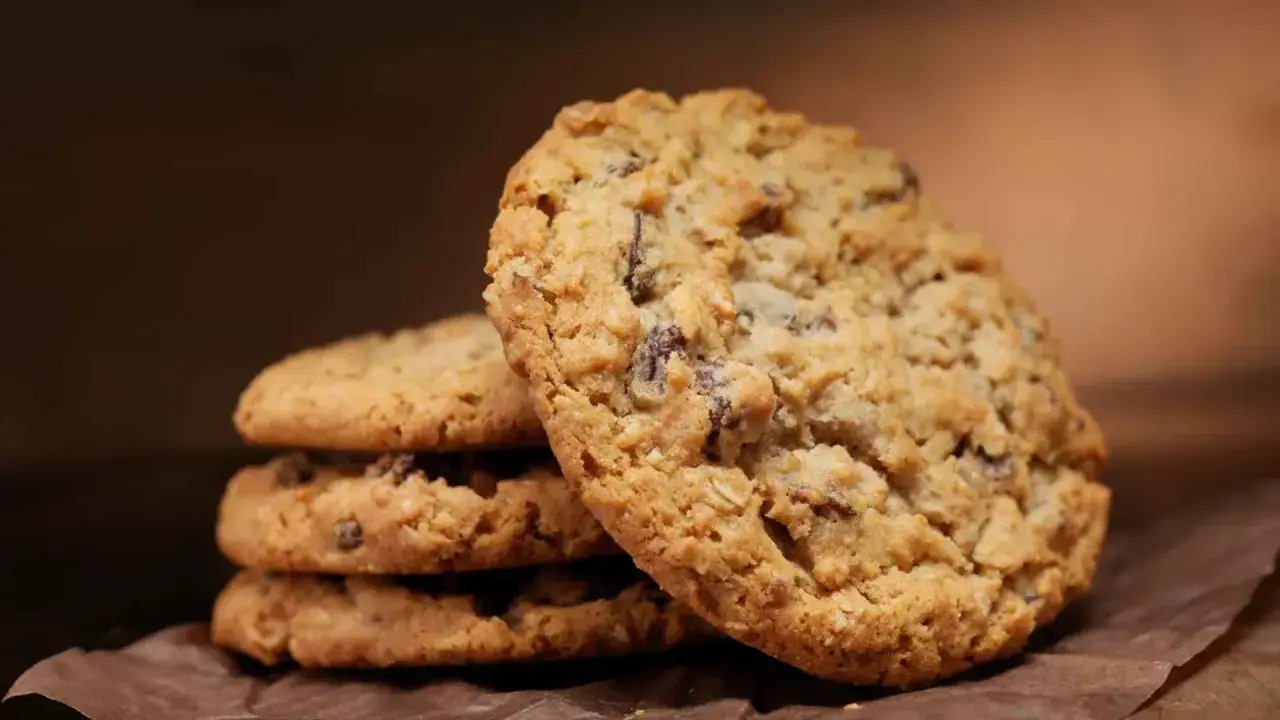 Galletas de avena con chispas de chocolate, perfectas para tus recetas de galletas caseras.